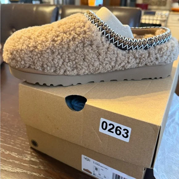 UGG Tasman Maxi Curly Women’s - Picture 2 of 4